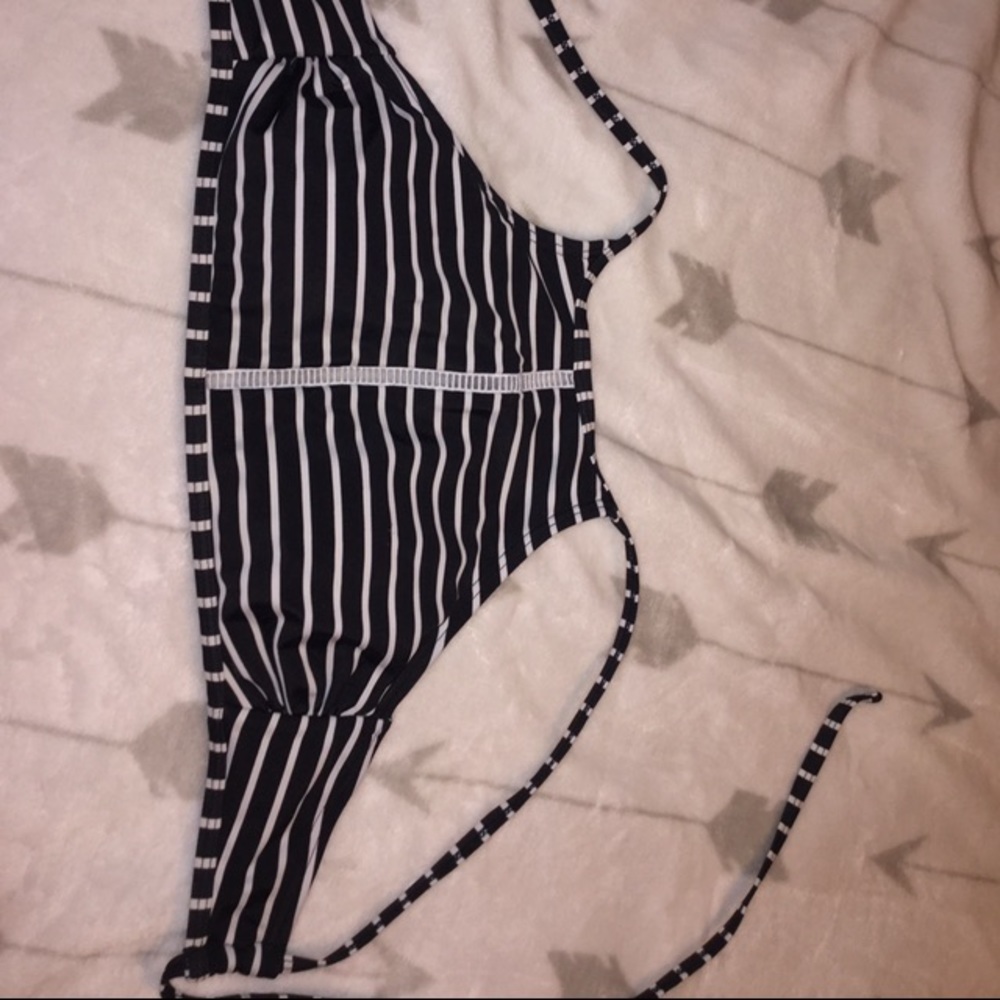 Xhilaration bikini bathing suit top